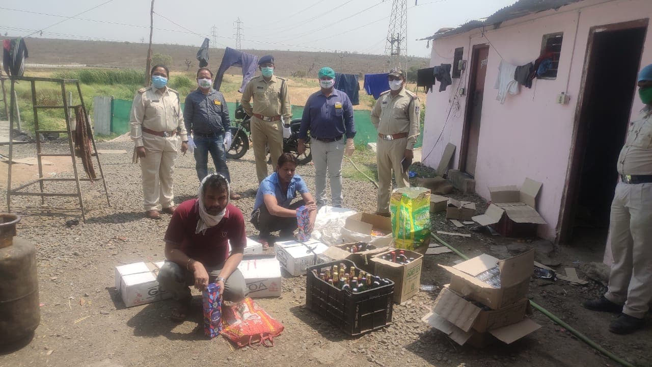 लॉकडाउन में भी जारी है अवैध शराब का कारोबार, 50 हजार की अवैध शराब जब्त