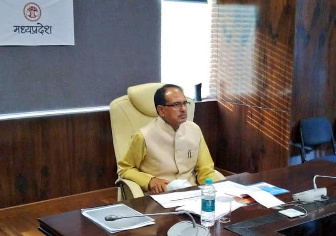 कोरोना से प्रदेश के 22 ज़िले प्रभावित, CM ने अधिकारियों से लिया फीडबैक