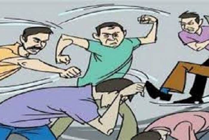 जबलपुर में दो गुटों के बीच विवाद, पुलिस ने FIR दर्ज कर शुरू की जांच