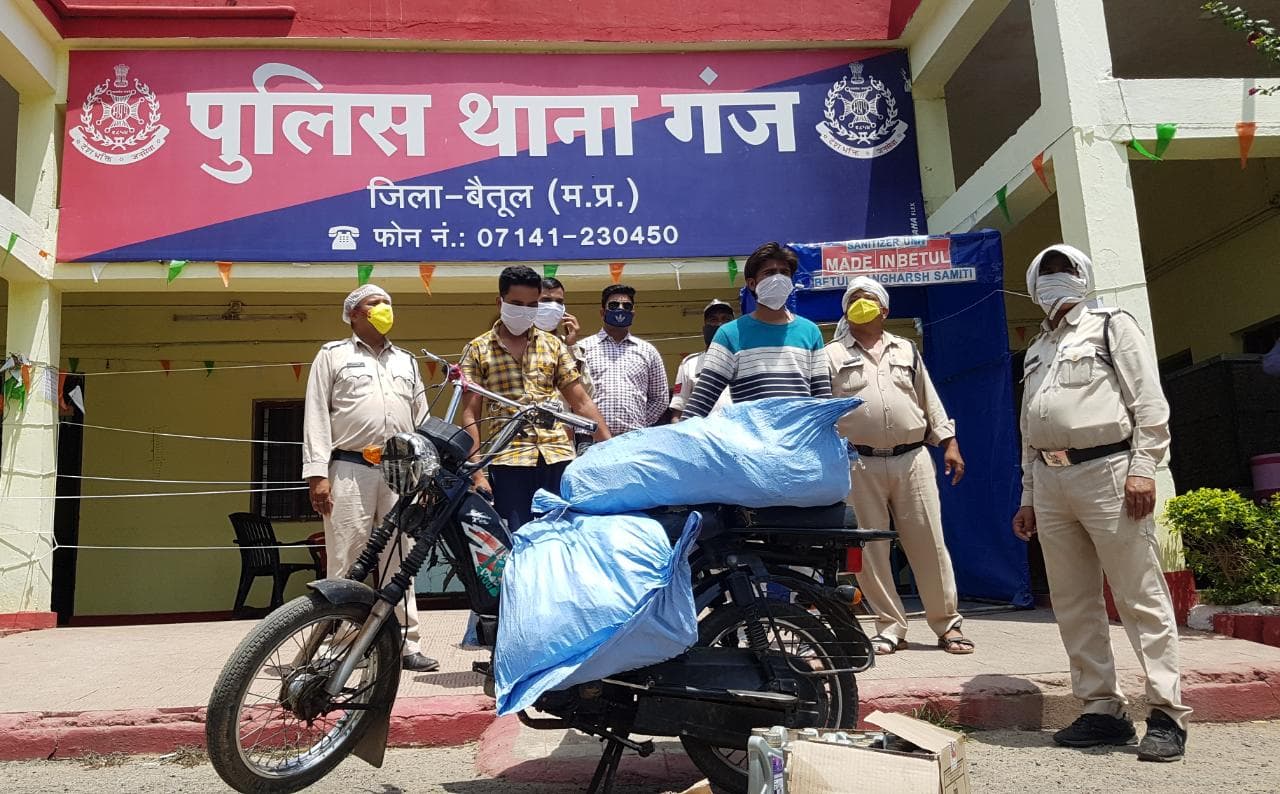 जिस दुकान में काम करता था उसी में की चोरी, पुलिस ने धर दबोचा
