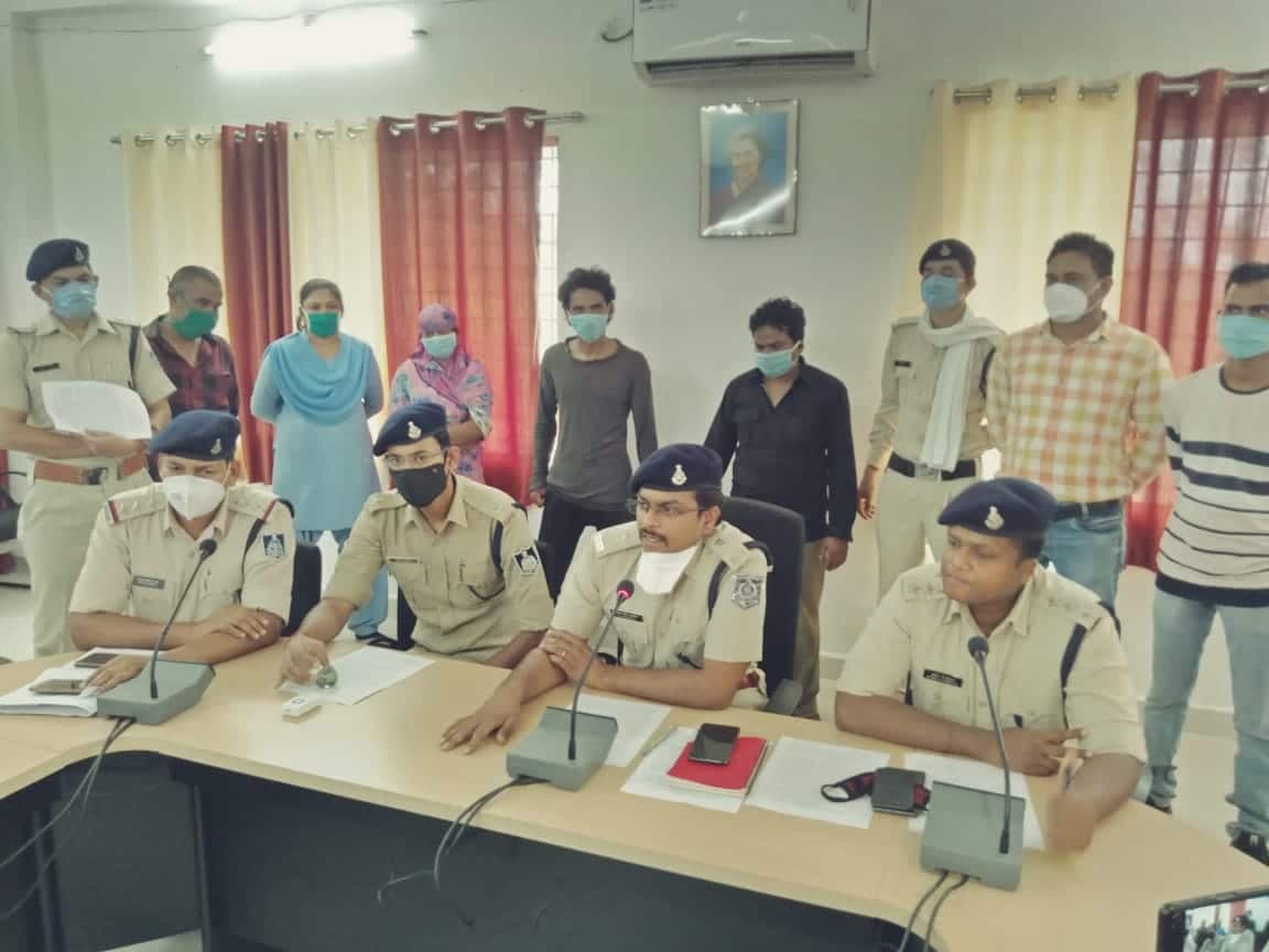 पत्नी का 4 साल से चल रहा था अफेयर, पति को भनक लगी तो प्रेमी के साथ मिलकर की पति की हत्या