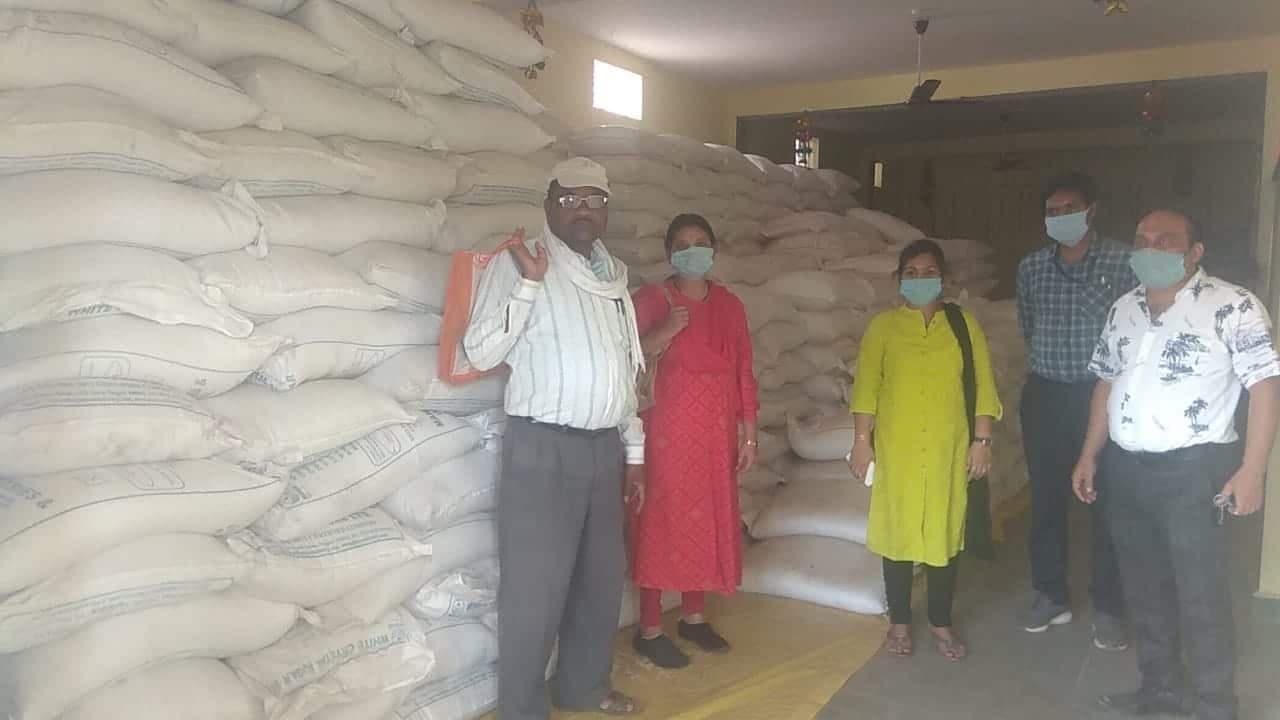 व्यावसायिक लाभ के लिये पंचायत पति कर रहे थे शासकीय भवन का दुरूपयोग, रद्द हो सकता है लायसेंस