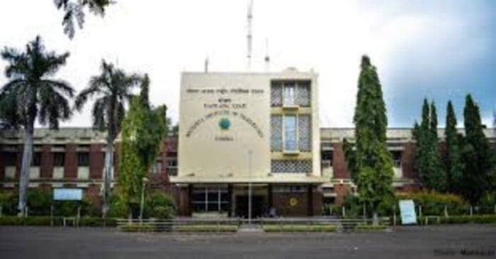 मेनिट स्टूडेंट्स ने किया होस्टल को क्वारंटाइन सेंटर बनाने का विरोध,प्रशासन ने हाथ खड़े किये