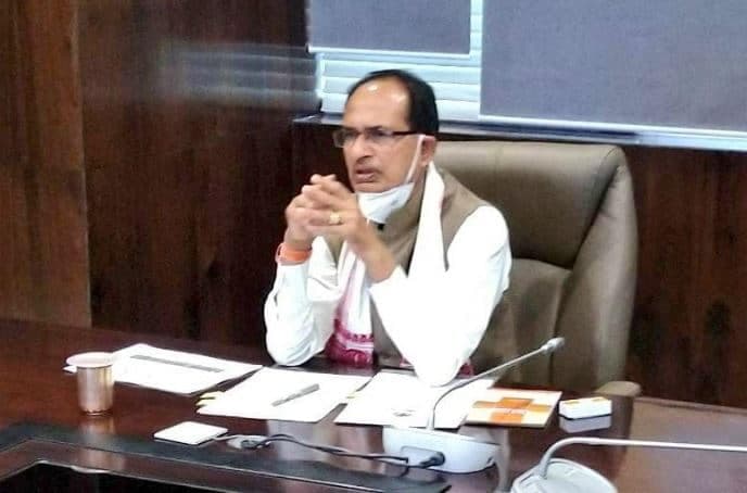 इंदौर के बिगड़ते हालातों पर चिंतित सरकार, शीर्ष  नेताओं से की चर्चा