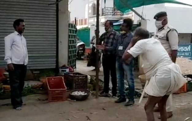 VIDEO VIRAL: डिप्टी रेंजर का कारनामा, 71 साल के बुजुर्ग से लगवाई उठक-बैठक