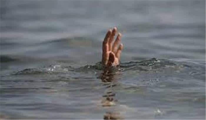 एक साथ तीन मासूम बच्चियों की तालाब में डूबने से मौत, इलाके में शोक की लहर