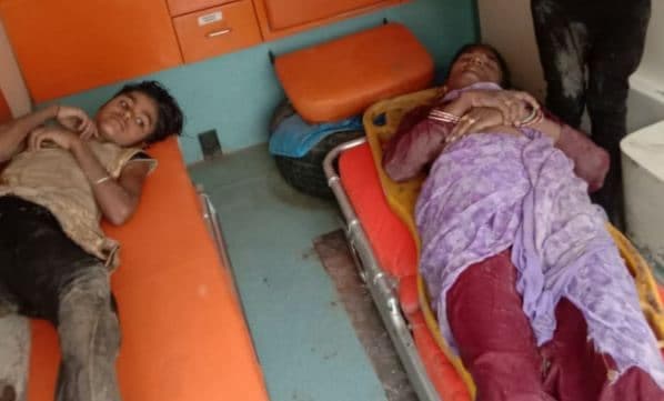 आकाशीय बिजली गिरने से किसान की मौत, पत्नी और बच्चे घायल
