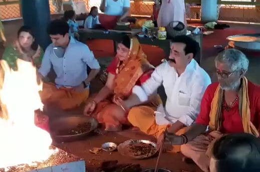 कोरोना को लेकर मंत्री नरोत्तम मिश्रा ने कराया अनुष्ठान