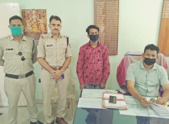युवती के आत्महत्या मामले में प्रेमी गिरफ्तार, लड़की ने खुदकुशी का बनाया था लाइव वीडियो