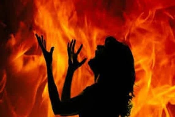 दहेज लोभियों की भेंट चढ़ी नवविवाहिता, जिन्दा जलाया, इलाज के दौरान मौत