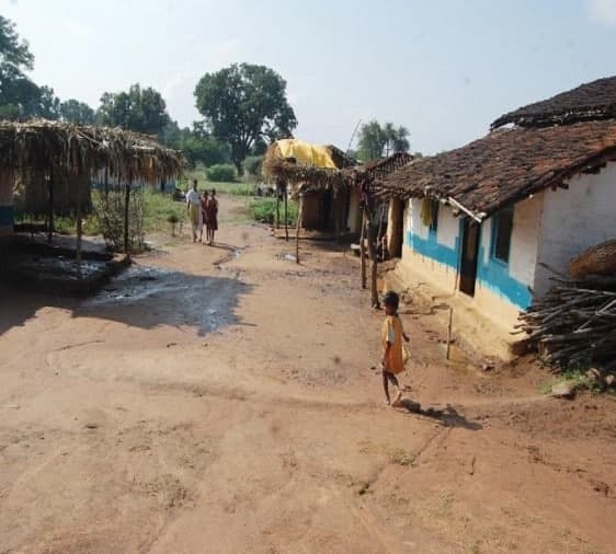 गांवों में भी फैल रहा कोरोना का प्रकोप, 60 से ज्यादा गांव प्रभावित