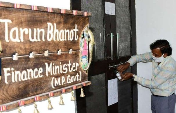 बंगला पॉलिटिक्स में नया मोड़, पूर्व मंत्री भनोट को वापस मिला बंगला
