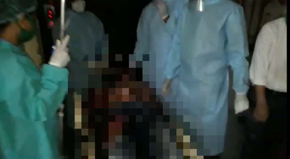 इनामी बदमाश ने पुलिस के सामने खुद को गोली मारी, 5 पुलिसकर्मी सस्पेंड