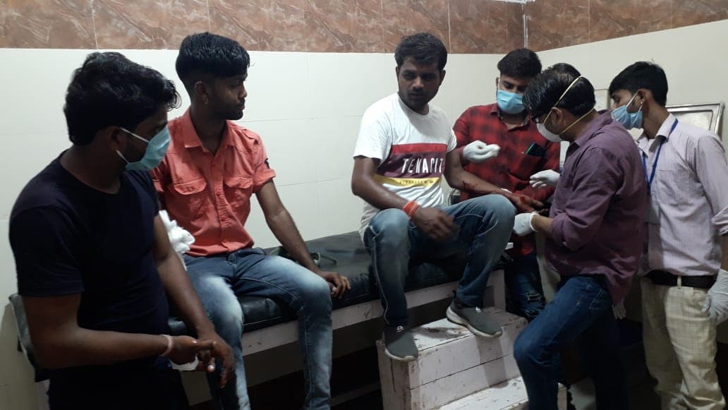 पैसों के लेनदेन को लेकर चली गोलियां, तीन घायल, पुलिस ने दर्ज किया मामला