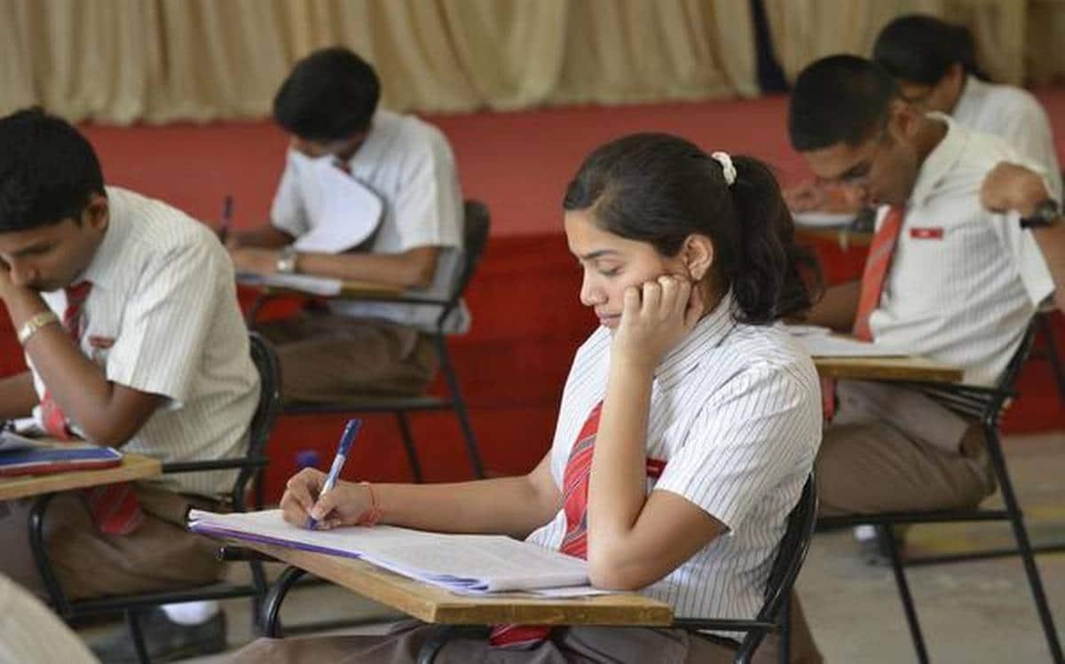 CBSE Term-1 2021-22: 30 नवंबर से शुरू होगी परीक्षा, प्रश्न पत्र को लेकर आई ये बड़ी अपडेट