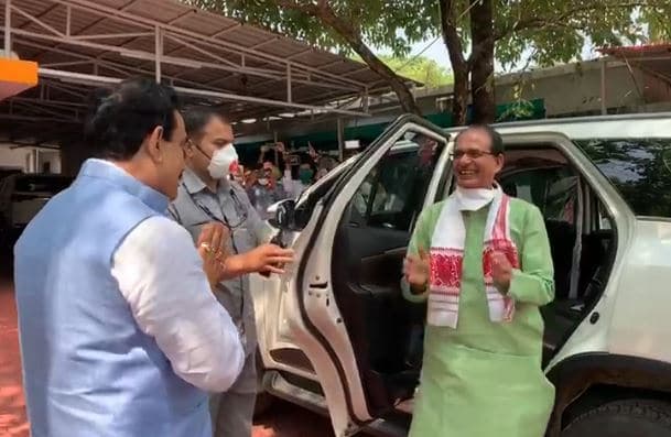 …तो इसलिए गृहमंत्री के बंगले पर सुबह-सुबह पहुंचे थे CM शिवराज