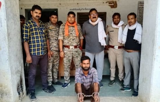 पत्नी से झगड़ा करने से रोका तो बेटे ने कर दी पिता की हत्या, आरोपी गिरफ्तार