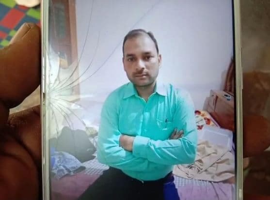 सास और साले की प्रताड़ना से परेशान रेलवे अधिकारी ने पीया जहर, हालत गंभीर