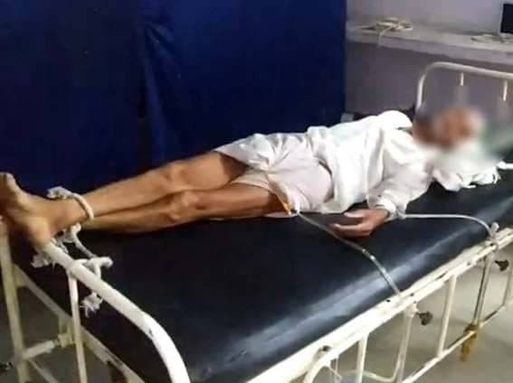 शर्मनाक: पैसे न होने पर बुजुर्ग मरीज को पलंग से बांधा! CM बोले-दोषियों को बख्शा नहीं जायेगा