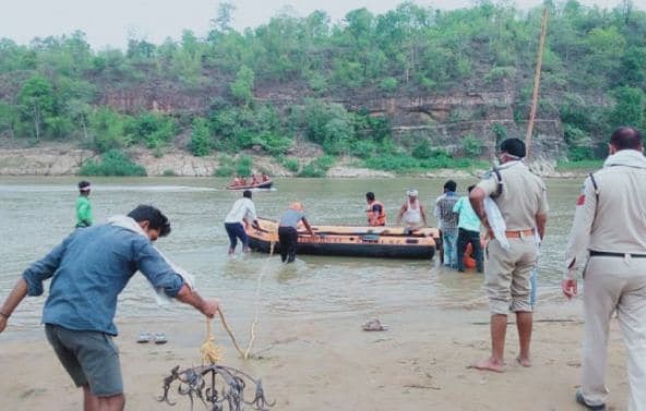 सोन नदी में तीन बच्चे डूबे, एक का शव मिला, रेस्क्यू टीम तलाश में जुटी