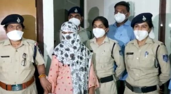 40 लाख की बीमा राशि के लिए हेड कांस्टेबल की हत्या, प्रेमी संग मिलकर पत्नी ने उतारा मौत के घाट