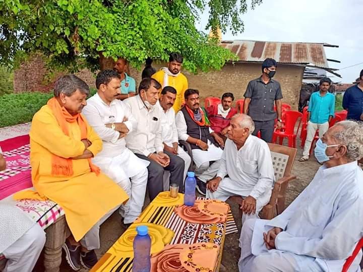 उपचुनाव: देवास में लगातार सक्रिय है विजयवर्गीय, कार्यकर्ताओं से ले रहे फीडबैक