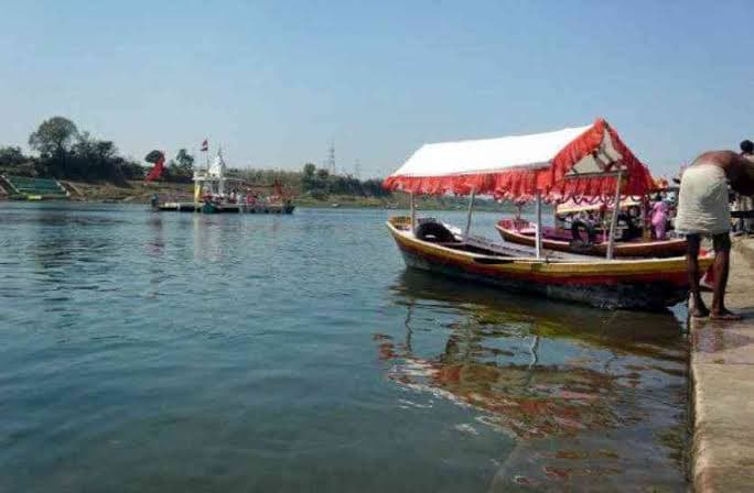 जबलपुर: नाविकों के सामने रोजी- रोटी का संकट, सरकार से लगाई मदद की गुहार