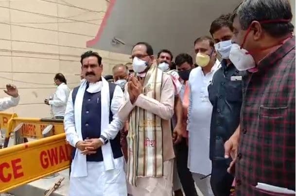 CM ग्वालियर पहुंचे, “आंधी नहीं तूफान है, शिवराज सिंह चौहान है” नारों से जोरदार स्वागत