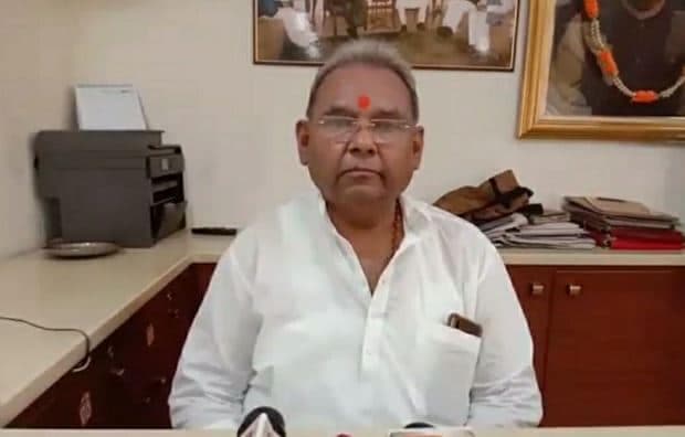 पूर्व मंत्री बोले-पार्टी छोड़ने वाले कूड़ा करकट, नये दूल्हे परिवार में जल्द होंगे समाहित