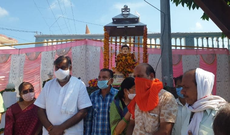 केंद्रीय मंत्री ने किया शहीद यशवंत सिंह की प्रतिमा का अनावरण