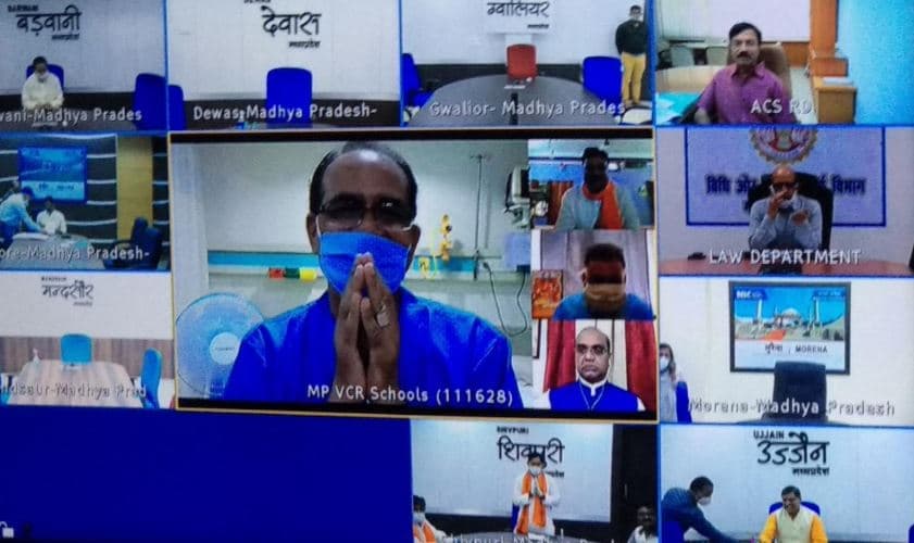 Virtual Cabinet Meeting: अस्पताल में CM Shivraj खुद धो रहे कपड़े, बना रहे चाय
