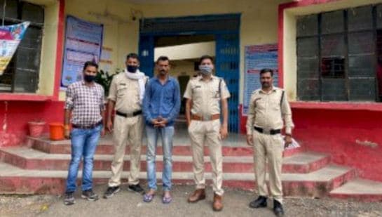 पुलिस के हत्थे चढ़ा दो हजार रूपये का इनामी हिस्ट्रीशीटर बदमाश