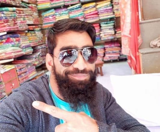 नाम बदलकर जिम ट्रेनर ने प्रेम जाल में फंसाया, पत्नी के अवैध संबंध से परेशान व्यापारी ने लगाई फांसी