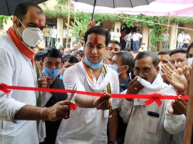 जयवर्धन से बोला शख्स, दूसरे नंबर पर कमलनाथ को मत बनाना, वीडियो वायरल