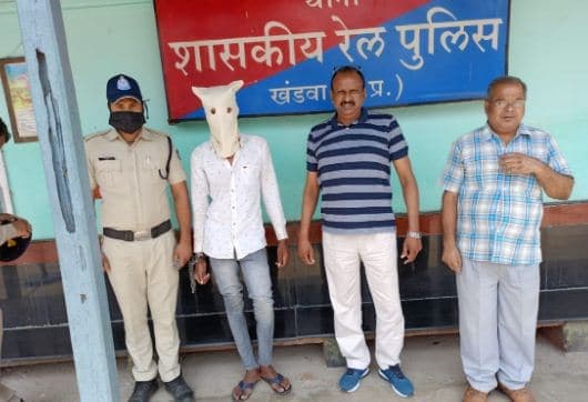ट्रेनों में महिला यात्रियों से लूट करने वाला शातिर आरोपी पकड़ाया