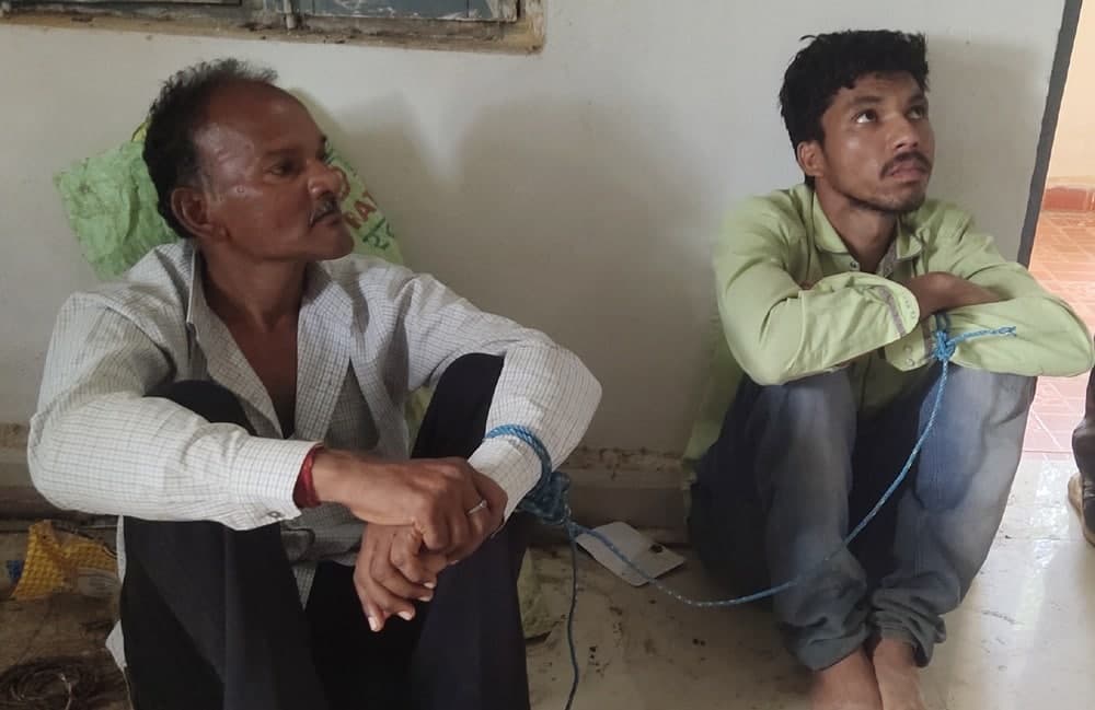 पेंगोलिन तस्करों को वन विभाग ने किया रंगे हाथों गिरफ्तार
