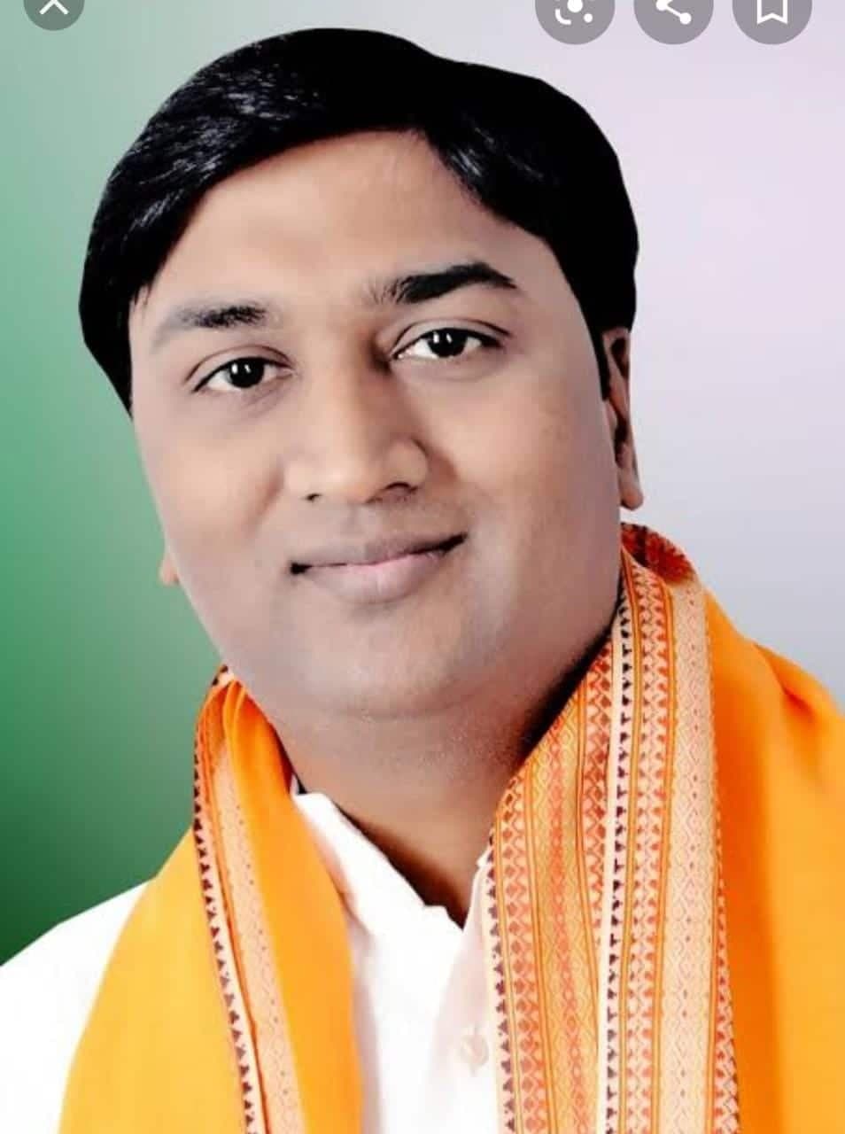 विधायक का आरोप- “जेसीबी जब्त होने से बौखलाए हैं बेबी राजा, इसलिए कराया बाजार बंद”