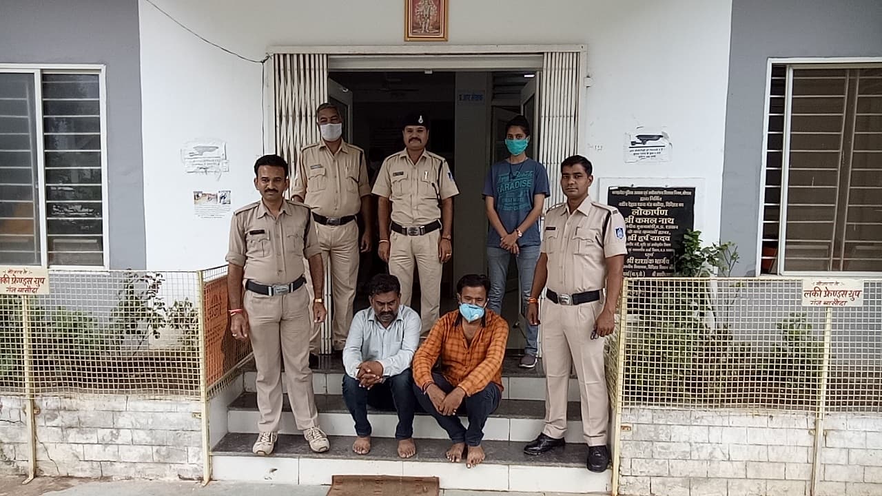 पुलिस ने 7 लाख के नकली नोट पकड़े, 50 हजार के असली नोट भी बरामद