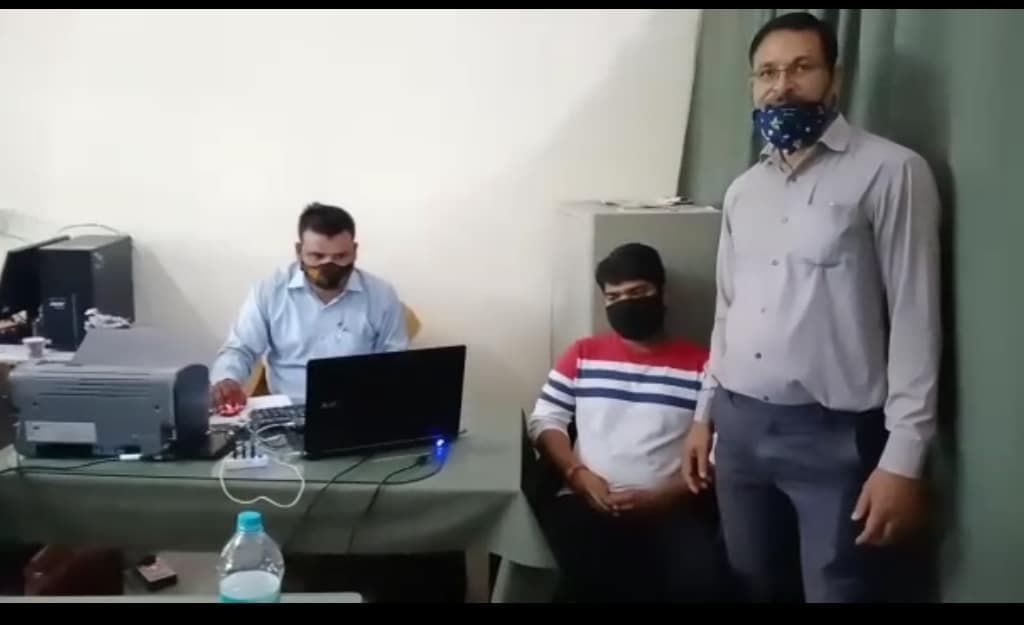 रिश्वत मांगने वाले तहसील कर्मचारी पर लोकायुक्त की दबिश, 20 हजार लेते रंगे हाथों गिरफ्तार