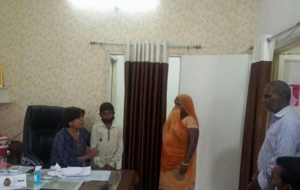 थाने पहुंचा 14 वर्ष का बच्चा, टीआई से बोला- ‘मेरी रिपोर्ट लिख लो’