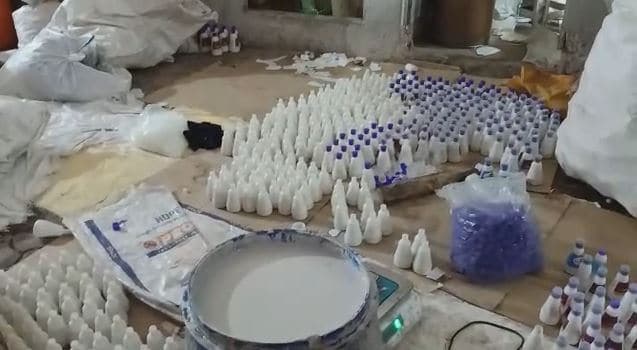 इंदौर क्राइम ब्रांच की बड़ी कार्रवाई, पेस्टीसाइड निर्माण करने वाली कंपनी पर मारा छापा