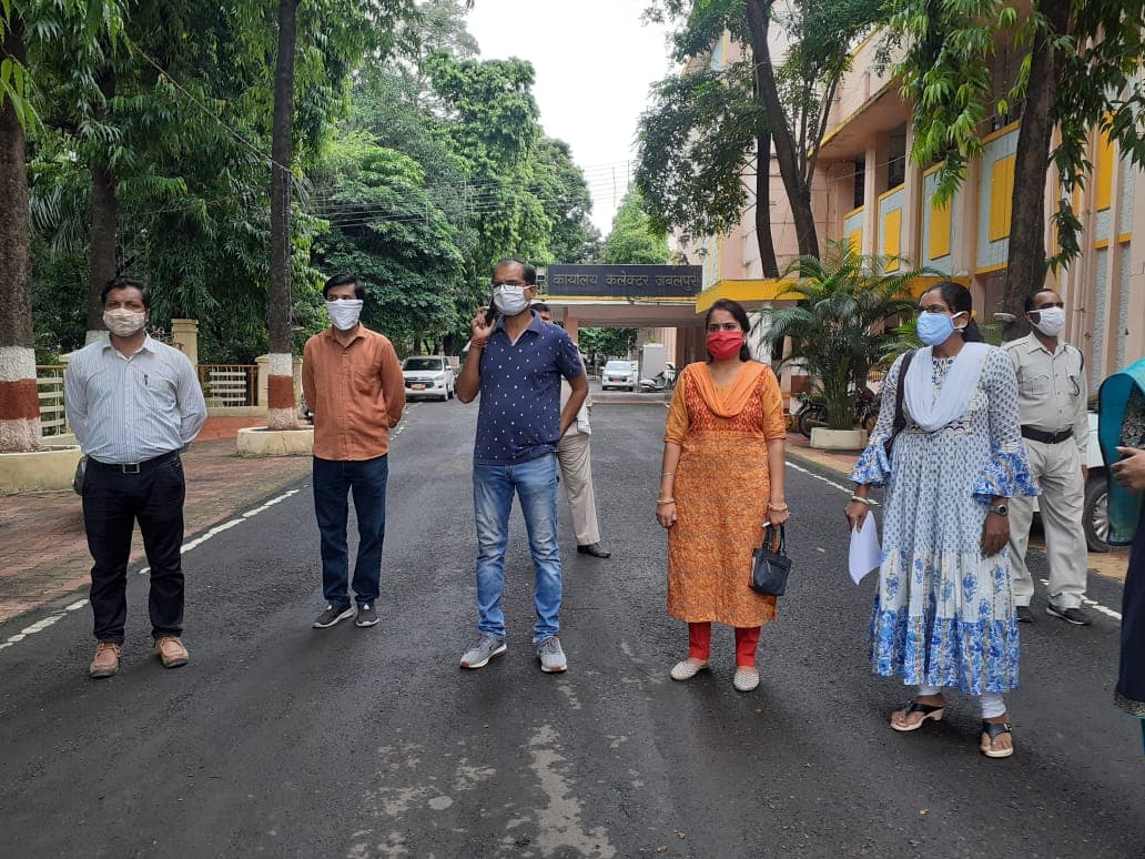 नौकरी नहीं मिलने से परेशान शिक्षकों ने दी सरकार को चेतावनी- जल्द किया जाए नियुक्त या दें इच्छा मृत्यु की आज्ञा