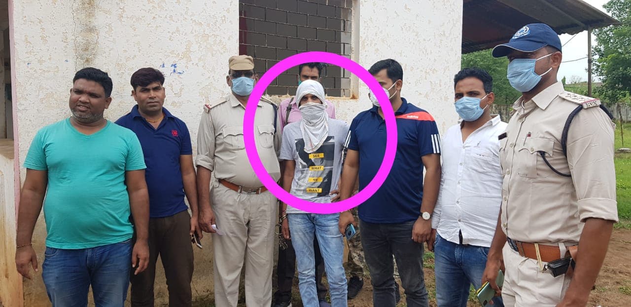 कोलुआ चक्क हत्याकाण्ड का मास्टरमाइंड गिर्राज यादव दिल्ली से गिरफ्तार