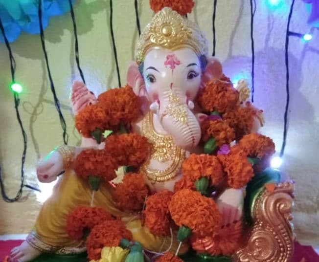 घर-घर विराजे गजानन, गणपती बप्पा मौरया, मंगलमुर्ति मोरया. से मंगलमय हुआ नगर