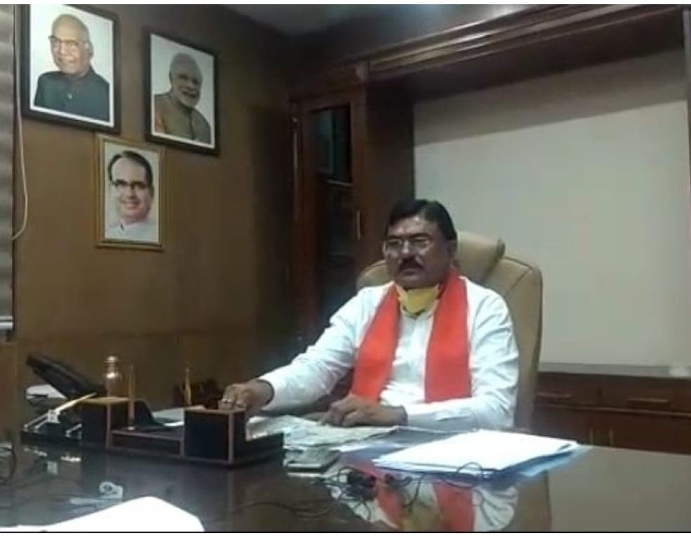 कृषि मंत्री कमल पटेल का कमलनाथ पर तंज- “बहुत देर कर दी मेहरबां आते-आते”