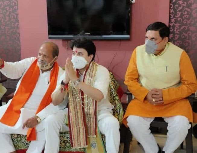 कैबिनेट मंत्री मोहन यादव कोरोना पॉजिटिव, सिंधिया के साथ थे मौजूद