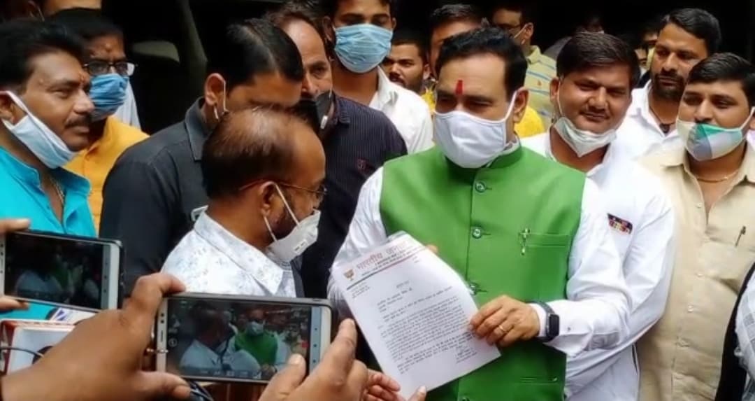 कांग्रेस अध्यक्ष को लेकर नरोत्तम मिश्रा का तंज- “गोविंद जी की मखनी गोविंद जी को घीओ”