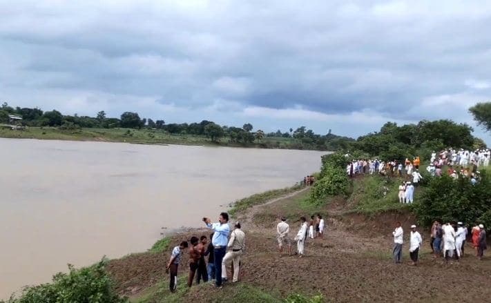 बड़ा हादसा: सीहोर की पांच लड़कियां पार्वती नदी में डूबी, 2 के शव मिले