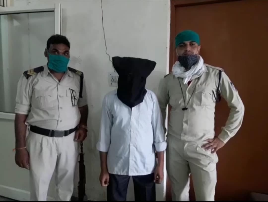 मासूम का अपहरण, सतर्कता के चलते बरामद, पड़ोसी निकला आरोपी, गिरफ्तार, साथी फरार