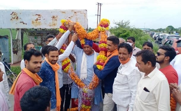 जन्मदिन के बहाने नाराज शेखावत ने दिखाई ताकत, सिंधिया से बनाई थी दूरी